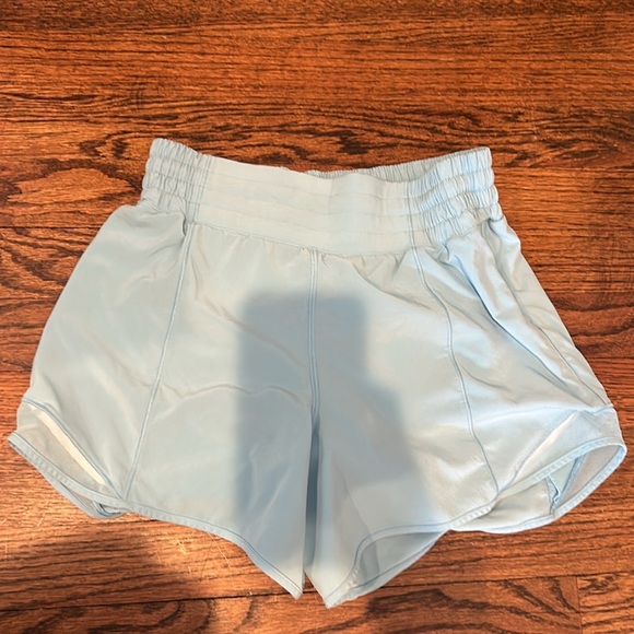 Lululemon hotty hot shorts in green and blue - Picture 3 of 9